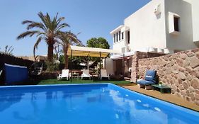 Guest House "Villa Klara Eilat" Heated Pool And Sauna All Year Round Exterior photo