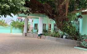 Suus Rahma Guest House & Apartments Accra Exterior photo