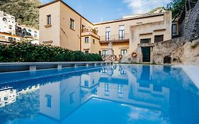 Amalfi Resort Exterior photo