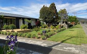 Shakespeare House Bed & Breakfast Te Anau Exterior photo