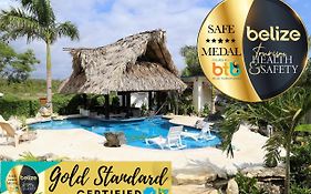 The Gecko Bungalow**Beautiful Pool**Free Airport Shuttle Belize City Exterior photo