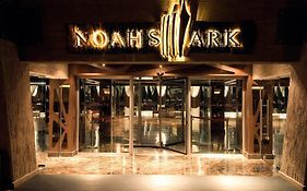 Noah'S Ark Deluxe Hotel Vokolidha Exterior photo