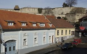 Varkapu Panzio Eger Exterior photo