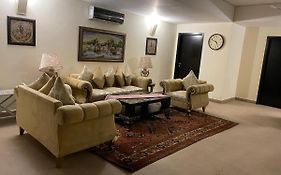 Royal Two Bed Room Luxury Apartment Gulberg Lahore Exterior photo