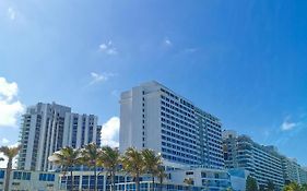 New Point Miami Beach Apartments Exterior photo