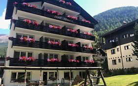 Adonis Hotel Zermatt Exterior photo