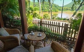 Mekong Riverview Hotel Luang Prabang Exterior photo