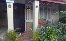 Laly'S B8 Cozy Vacation Townhouse - 10Km To Sbma Villa Olongapo Exterior photo