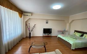 Flat Apartment Almaty Exterior photo