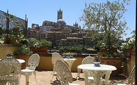 Residenza D'Epoca Campo Regio Relais Bed & Breakfast Siena Exterior photo