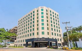 Star Land Hotel Bastos Yaounde Exterior photo