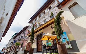 Friends Hotel & Rooftop Quito Exterior photo