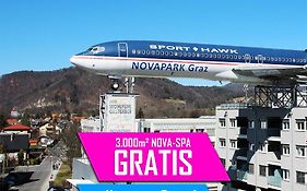 Novapark Flugzeughotel Graz Exterior photo