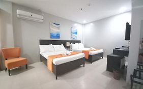 Holiday Suites Puerto Princesa Exterior photo