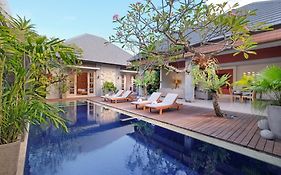 The Wolas Villa & Spa Seminyak (Bali) Exterior photo