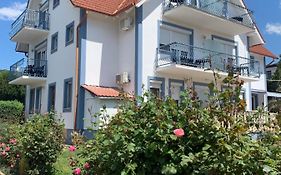 Hollik Apartmanhaz Aparthotel Balatonfured Exterior photo