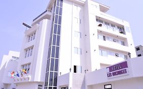 Hotel Les Orchidees Cotonou Exterior photo