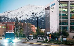 Wyndham Santiago Pettra Hotel Exterior photo