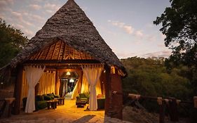 Sable Mountain Lodge, A Tent With A View Safaris Kisaki Exterior photo