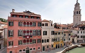 Palazzo Schiavoni Residenza D'Epoca & Suite-Apartments Venice Exterior photo
