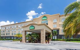 Wingate By Wyndham - Universal Studios And Convention Center Orlando Exterior photo