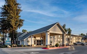 Best Western Town & Country Lodge Tulare Exterior photo
