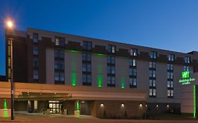 Holiday Inn & Suites Mansfield-Conference Ctr Exterior photo