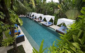 The Elysian Boutique Villa Hotel Seminyak  Exterior photo