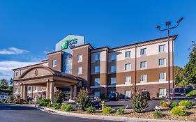 Holiday Inn Express & Suites Wytheville Exterior photo