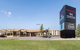 Royal Hotel West Edmonton, Trademark Collection By Wyndham Exterior photo