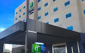 Holiday Inn Express & Suites Mexicali Exterior photo