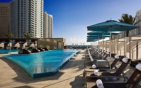Kimpton Epic Hotel Miami Exterior photo
