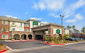 La Quinta By Wyndham Las Vegas Redrock/Summerlin Exterior photo