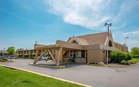 Quality Inn & Suites Near I-480 And I-29 Council Bluffs Exterior photo