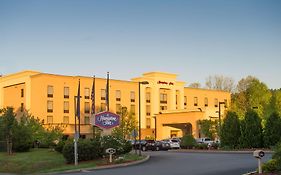 Hampton By Hilton Brattleboro Exterior photo