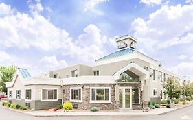 Days Inn By Wyndham Bismarck Exterior photo