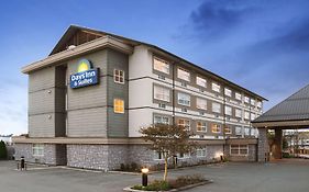 Days Inn & Suites By Wyndham Langley Exterior photo