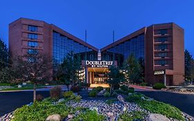 Doubletree By Hilton Denver - Aurora Hotel Exterior photo