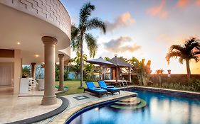 The Beverly Hills Bali A Luxury Villa Jimbaran Exterior photo