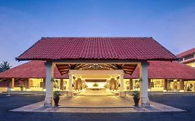 Mercure Manado Tateli Resort And Convention Exterior photo