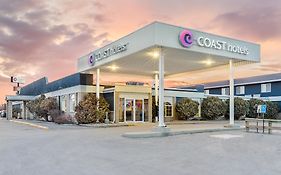Coast Swift Current Hotel Exterior photo