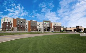 Holiday Inn Hotel & Suites Sioux Falls - Airport, An Ihg Hotel Exterior photo