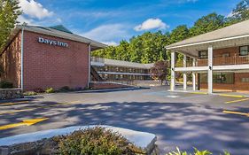 Days Inn By Wyndham Elmsford Exterior photo