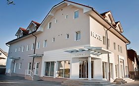 Bajt Hotel Maribor Exterior photo