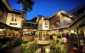 Silom Village Inn Bangkok Exterior photo