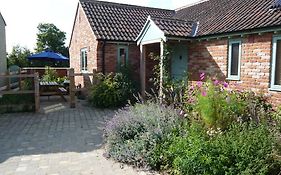 Honeysuckle Farm Cottages Glastonbury Room photo