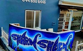 Shark Shack Backpackers Hostel Mossel Bay Exterior photo