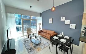 V Edition - Marina-Front Modern Apartment With Balcony Dubai Exterior photo
