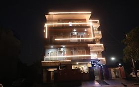 The Palm Suites - Medicity Gurgaon Exterior photo