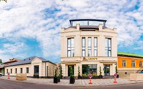 Lion'S Hotel Chisinau Exterior photo